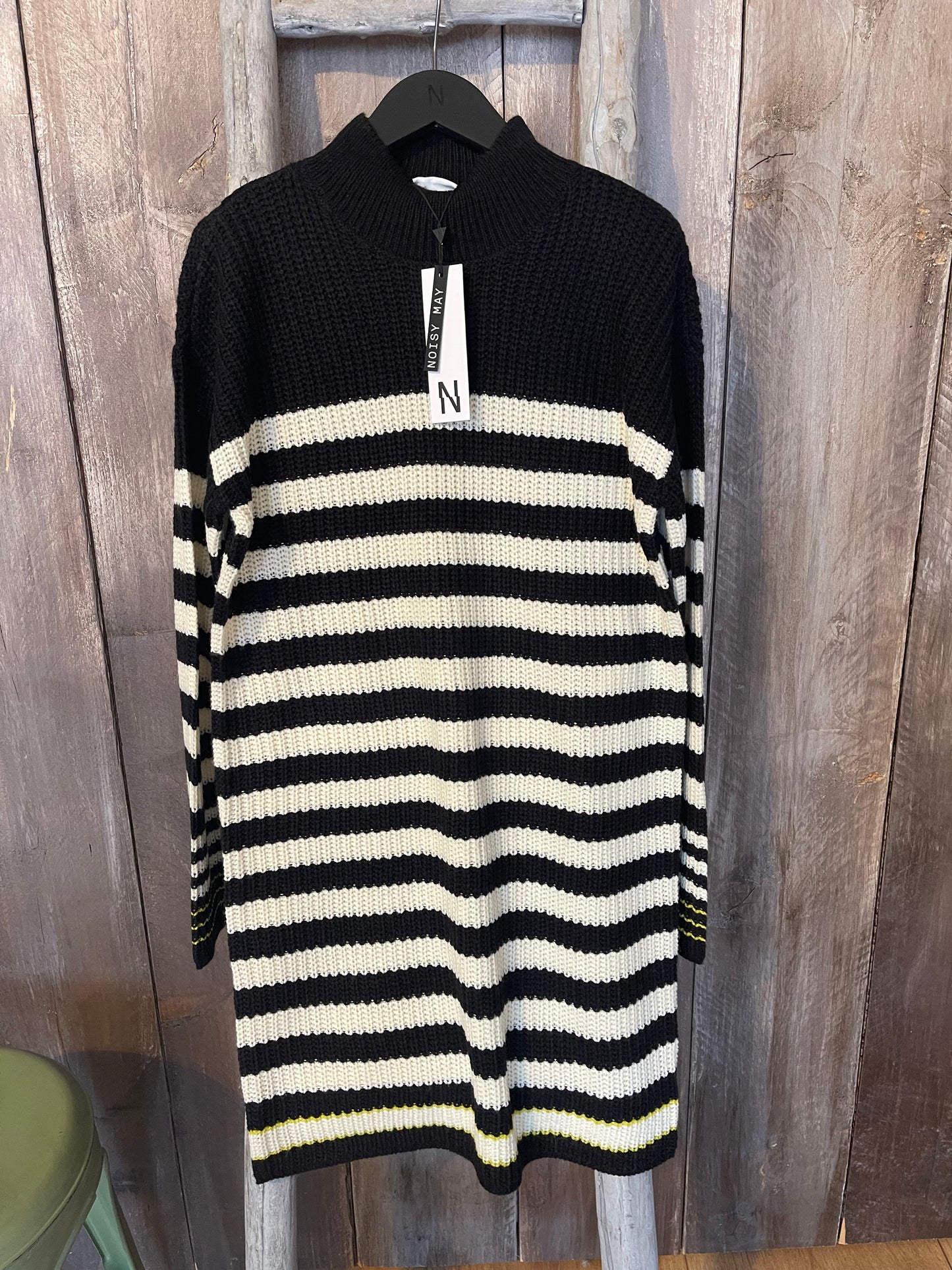Longstrickpullover schwarz-weiß Woman