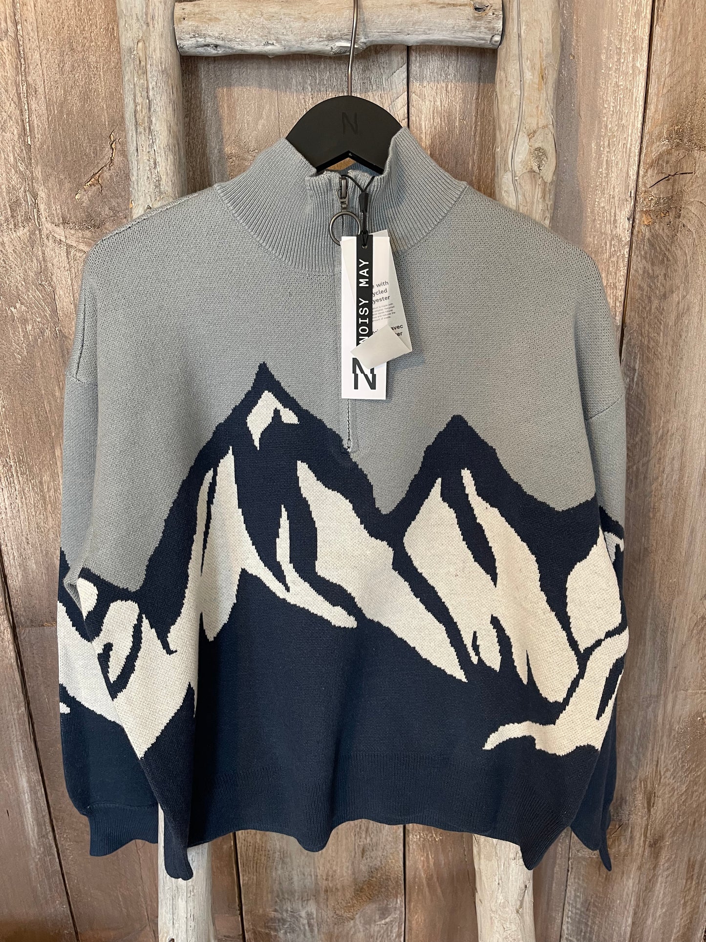 Strickpullover grau mit Bergmotiv Woman