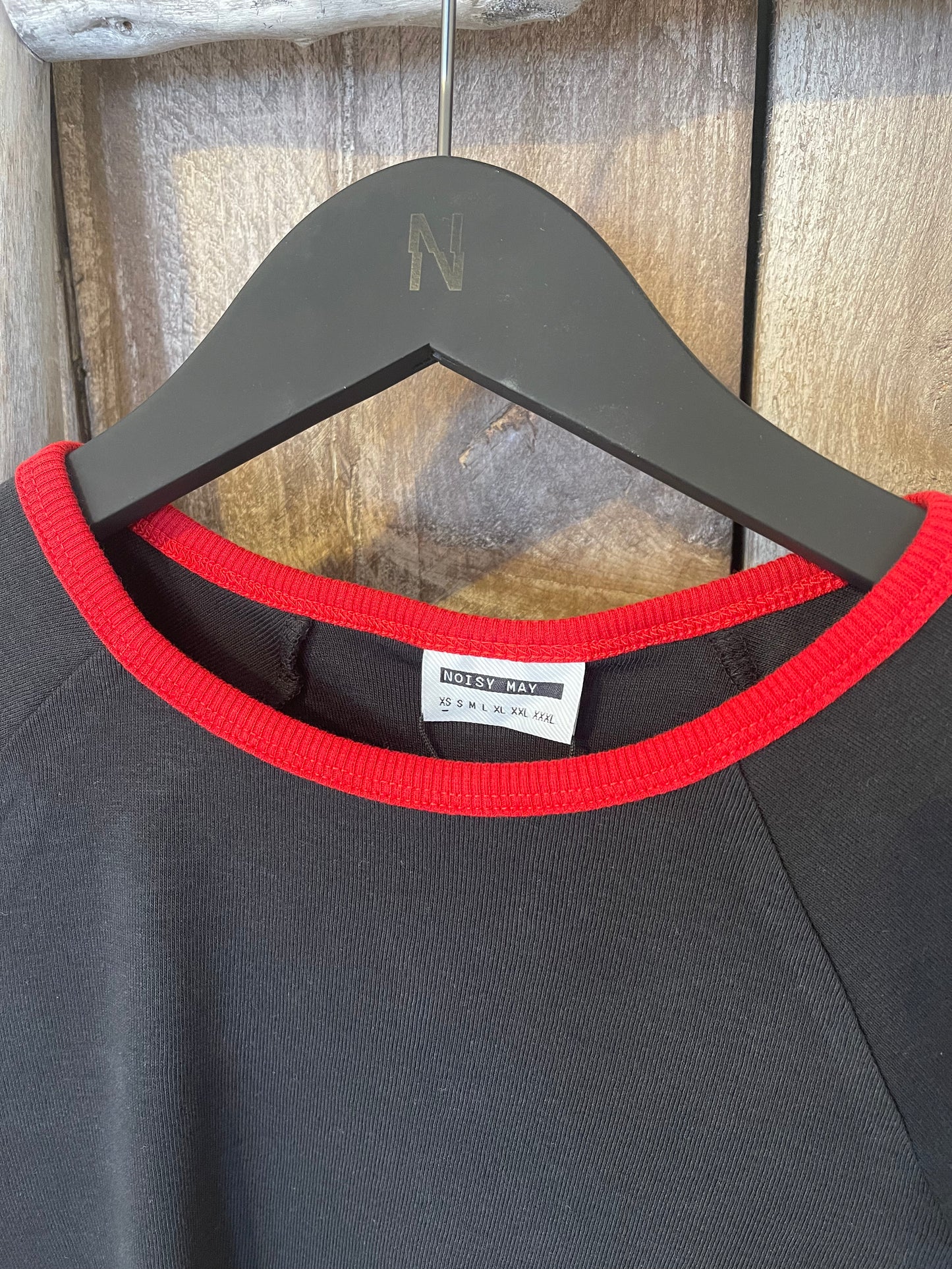 Langarmshirt schwarz-rot